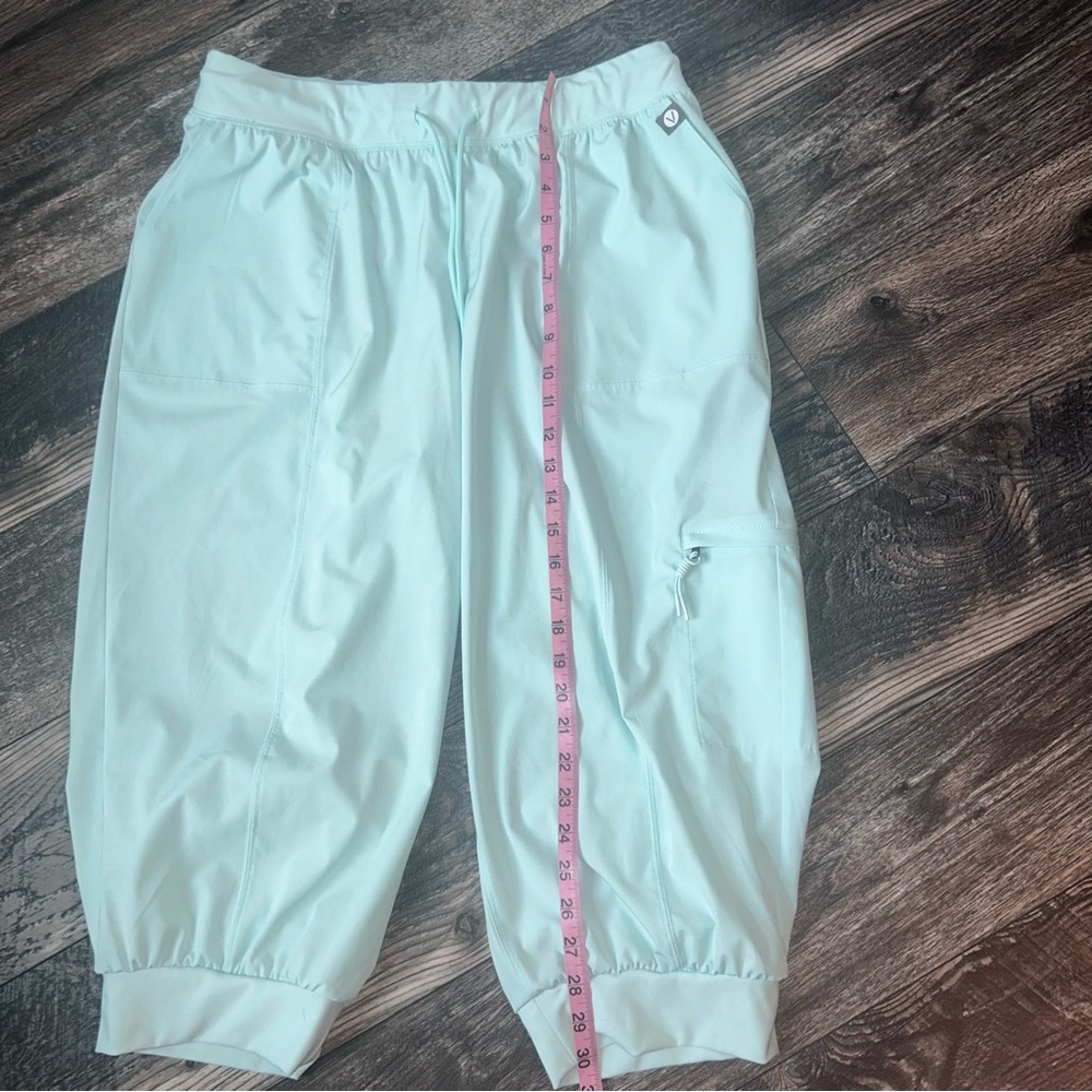 Livi By Lane Bryant Activewear Women’s 16 Mint Green Cropped Pants Lightweight - Picture 5 of 7